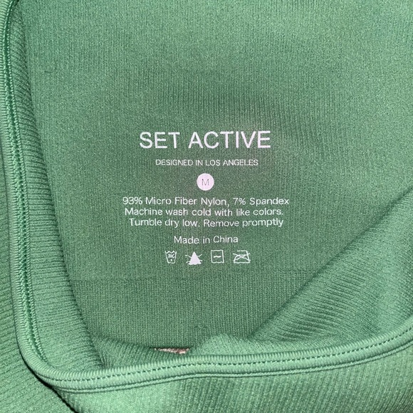 Set Active Sculptflex Box Cut Bra and Bike Shorts in Lucky - Picture 2 of 3